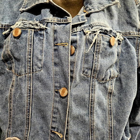 Vintage Distressed Denim Blue Jean Jacket - Picture 6 of 6